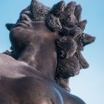 Vertigo. Sculpture en bronze de Félix Roulin. Détail de l'oeuvre inaugurée le 14/11/2019 à Mettet, Belgique.